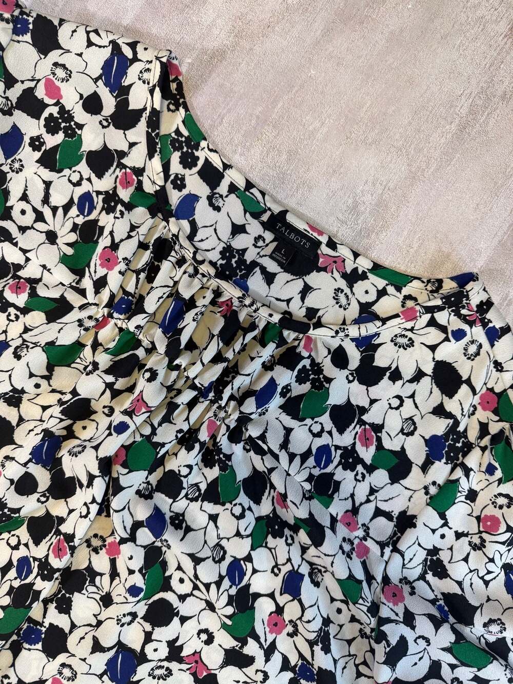 Talbots Floral Print Blouse Size‎ L